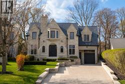 92 ARJAY CRESCENT Toronto, ON M2L 1C7