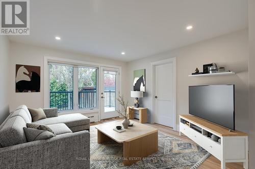 1222 King Street W, Hamilton, ON - Indoor Photo Showing Living Room