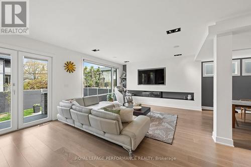 505 Windermere Avenue, Ottawa, ON - Indoor Photo Showing Living Room