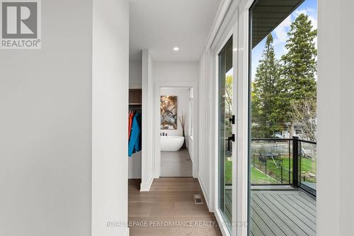 505 Windermere Avenue, Ottawa, ON - Indoor Photo Showing Living Room