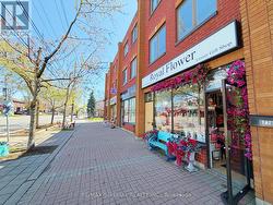 623-623A THE QUEENSWAY Toronto, ON M8Y 1K4