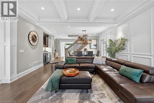 18 David Avenue, Hamilton, ON - Indoor Photo Showing Living Room