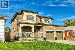 18 DAVID Avenue  Hamilton, ON L9A 3V1
