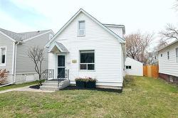 915 Garwood AVE  Winnipeg, MB R3M 1M7