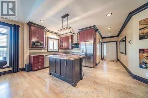 11 - 5595 Drummond Road, Niagara Falls, ON - Indoor Photo Showing Kitchen
