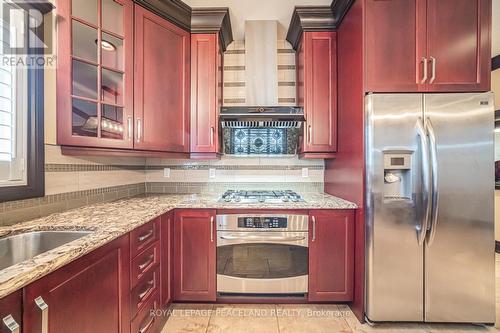 11 - 5595 Drummond Road, Niagara Falls, ON - Indoor Photo Showing Kitchen