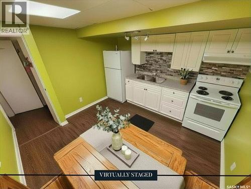 123 Burke Crescent, Swift Current, SK - Indoor Photo Showing Kitchen With Double Sink