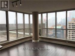 3001 - 736 BAY STREET Toronto, ON M5G 2M4