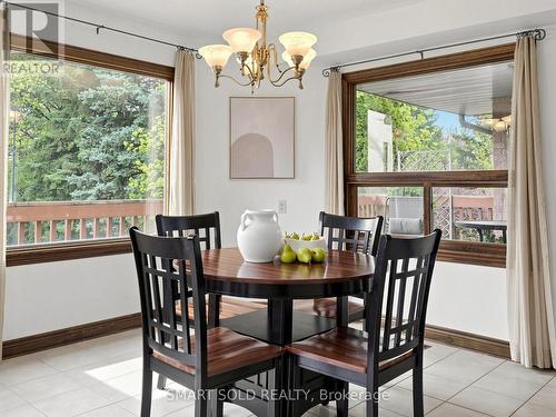 14 Marchwood Crescent, Richmond Hill, ON - Indoor Photo Showing Dining Room