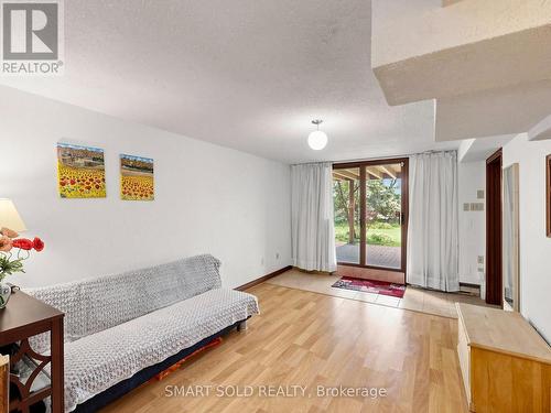 14 Marchwood Crescent, Richmond Hill, ON - Indoor