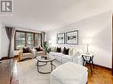 14 Marchwood Crescent, Richmond Hill, ON  - Indoor Photo Showing Living Room 