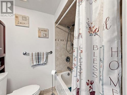 14 Marchwood Crescent, Richmond Hill, ON - Indoor Photo Showing Bathroom