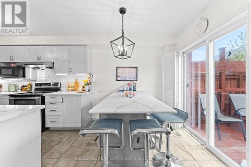 5727 Keldrew Avenue, Mississauga, ON - Indoor Photo Showing Kitchen With Upgraded Kitchen