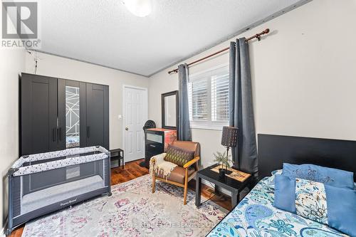 5727 Keldrew Avenue, Mississauga, ON - Indoor Photo Showing Bedroom