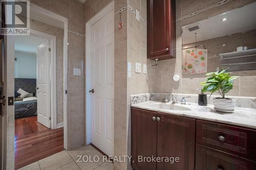 13 Foster Road, Mississauga, ON - Indoor Photo Showing Bathroom