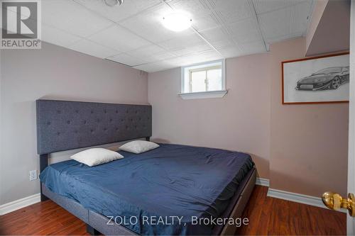 13 Foster Road, Mississauga, ON - Indoor Photo Showing Bedroom