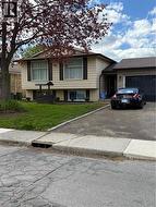 84 ELGAR Avenue  Hamilton, ON L9C 4E5