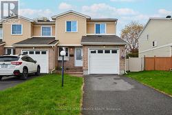 13 SHADETREE CRESCENT  Ottawa, ON K2E 7R3