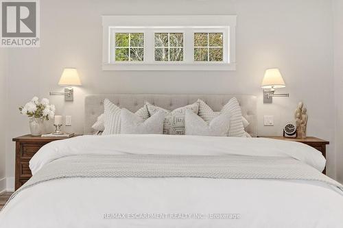 7196 Mcniven Road, Milton, ON - Indoor Photo Showing Bedroom