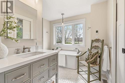 7196 Mcniven Road, Milton, ON - Indoor Photo Showing Bathroom