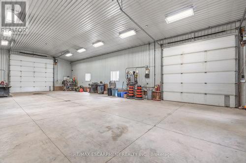 7196 Mcniven Road, Milton, ON - Indoor Photo Showing Garage