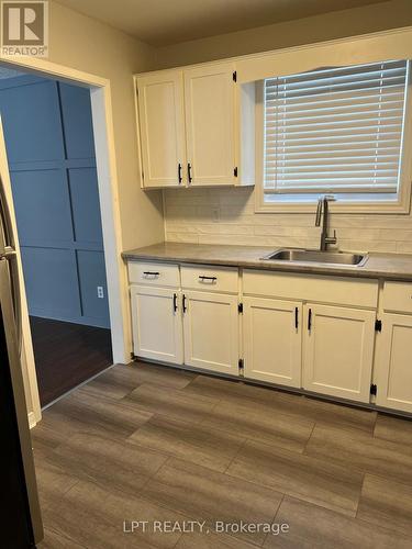 20 Glenbrook Drive, Guelph, ON - Indoor Photo Showing Kitchen