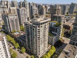 PH10 1082 SEYMOUR STREET  Vancouver, BC V6B 1X9
