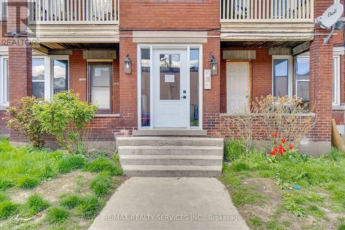 8 - 5 Fairholt Road N, Hamilton, ON - Outdoor With Balcony With Facade