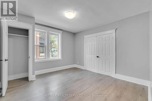 8 - 5 Fairholt Road N, Hamilton, ON - Indoor Photo Showing Other Room