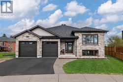 100 FORESTDALE CRESCENT Cornwall, ON K6K 1M1