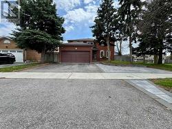 11 CARDIFF ROAD Markham, ON L3R 7G2