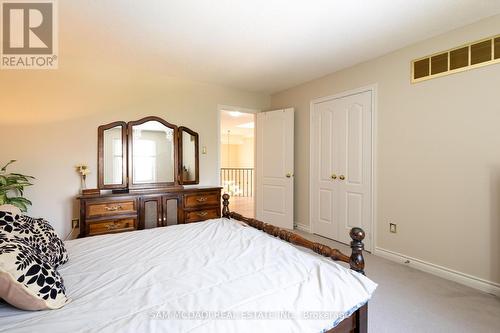 5465 Shorecrest Crescent, Mississauga, ON - Indoor Photo Showing Bedroom
