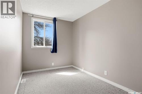 4176 Castle Road, Regina, SK - Indoor Photo Showing Other Room
