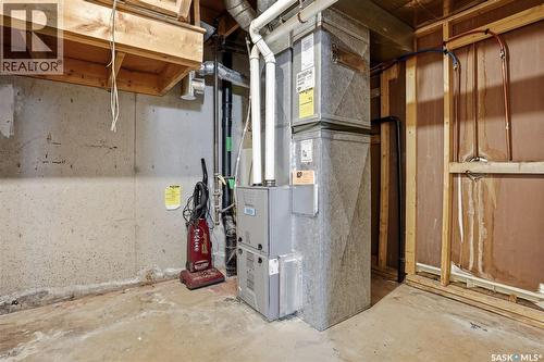 4176 Castle Road, Regina, SK - Indoor Photo Showing Basement