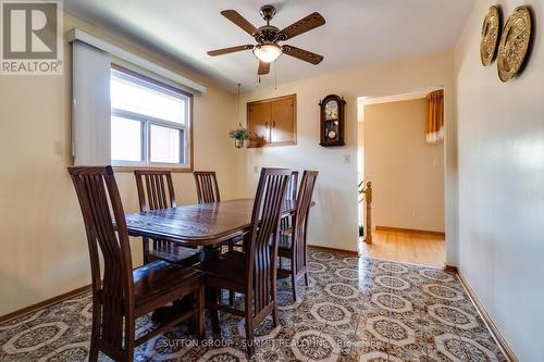 1571 Corkstone Glade, Mississauga, ON - Indoor Photo Showing Dining Room