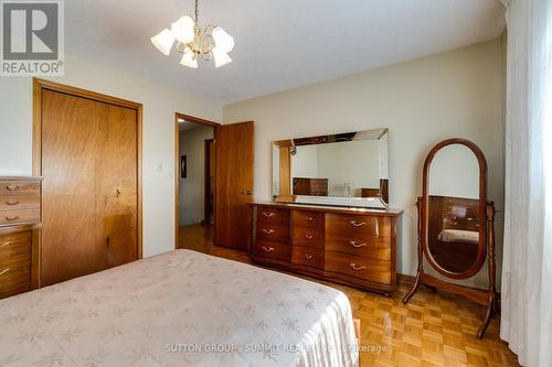 1571 Corkstone Glade, Mississauga, ON - Indoor Photo Showing Bedroom