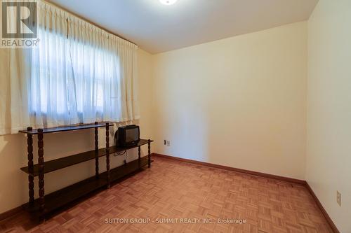 1571 Corkstone Glade, Mississauga, ON - Indoor Photo Showing Other Room