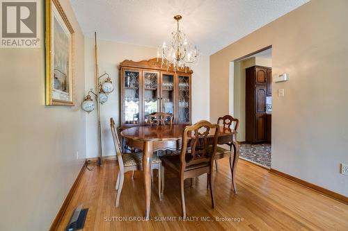 1571 Corkstone Glade, Mississauga, ON - Indoor Photo Showing Dining Room