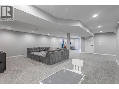 3350 Larkspur Court, Kelowna, BC - Indoor Photo Showing Bathroom
