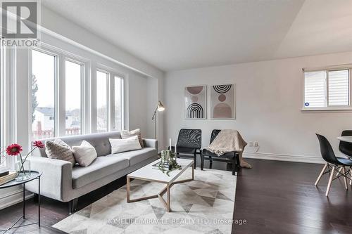 37 Banner Crescent, Ajax, ON - Indoor Photo Showing Living Room