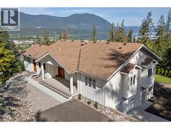 633 9 Street SE Salmon Arm, BC V1E 2C2