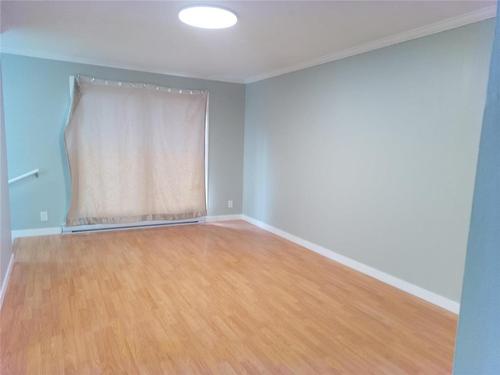 393 Tweed Avenue, Winnipeg, MB - Indoor Photo Showing Other Room