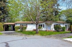 2170 Summergate Blvd Sidney, BC V8L 4L1