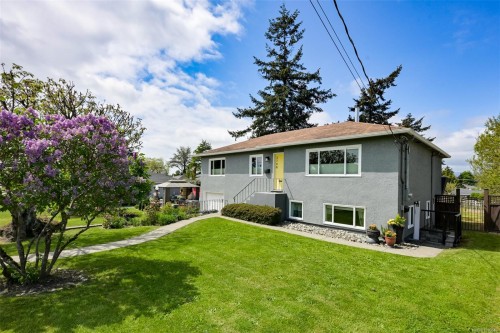 3746 Seaton St, Saanich, BC 