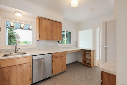 3746 Seaton St, Saanich, BC 