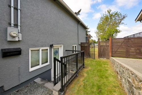 3746 Seaton St, Saanich, BC 