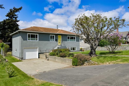 3746 Seaton St, Saanich, BC 