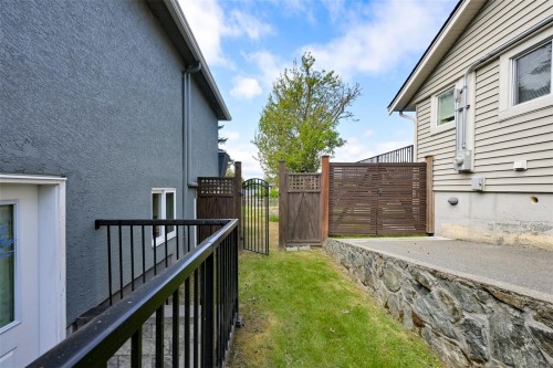3746 Seaton St, Saanich, BC 