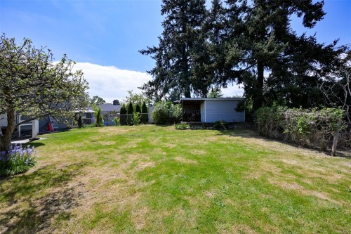 3746 Seaton St, Saanich, BC 