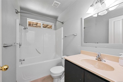 1580 Babine Rd, Crofton, BC 